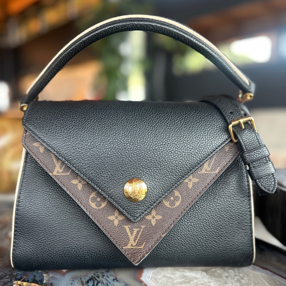 Louis Vuitton Double V Black Shoulder Bag